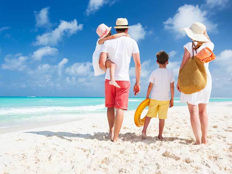 Familie am Strand